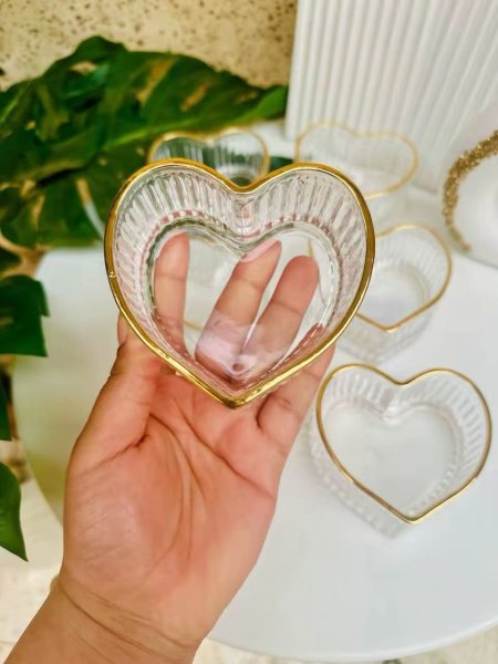 للمكسرات والبزر <br> <span class='text-color-warm'>سيتوفر قريباً</span>